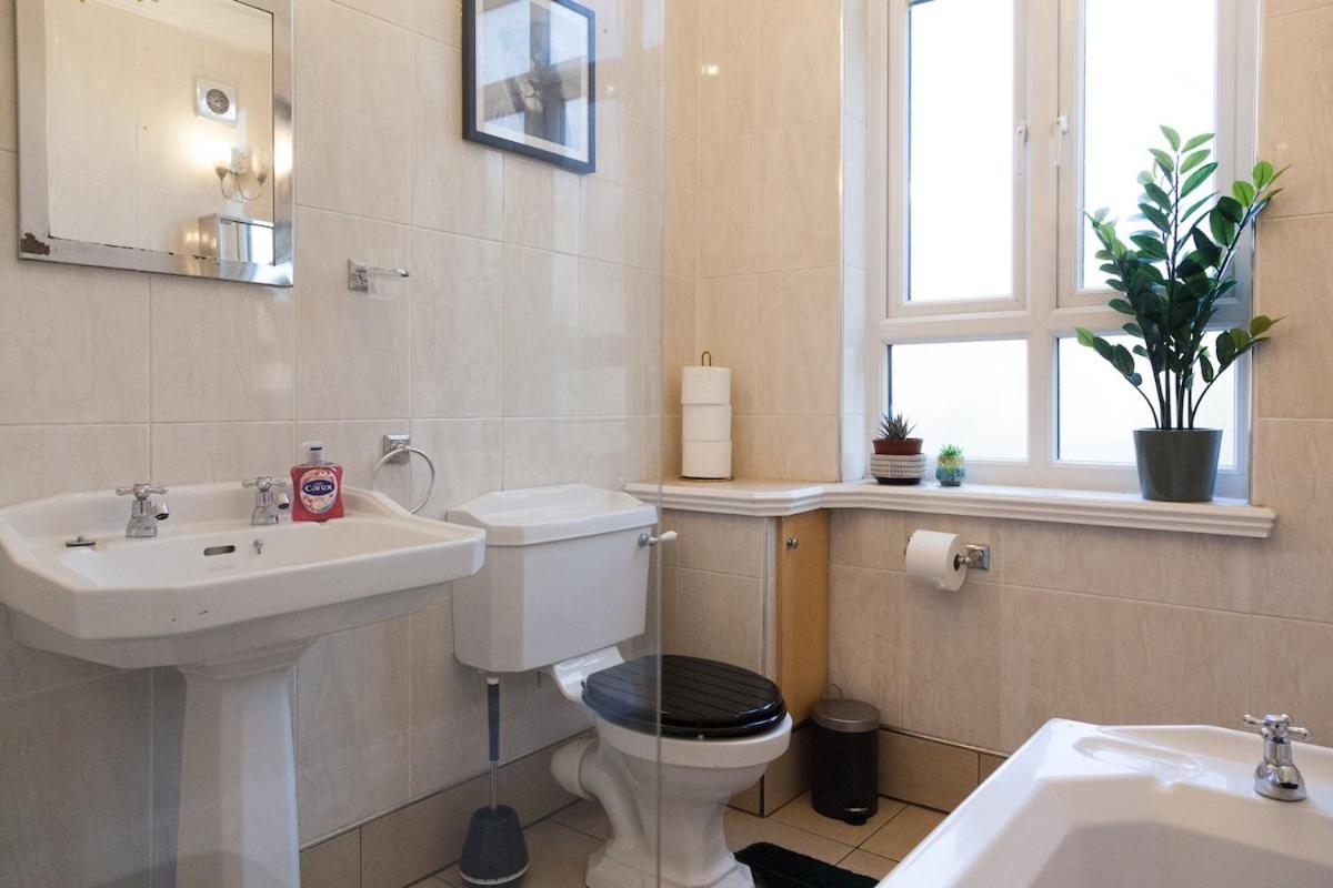 マンチェスター Victorian Elegance At Kingscliffe, Sleeps 17ヴィラ エクステリア 写真
